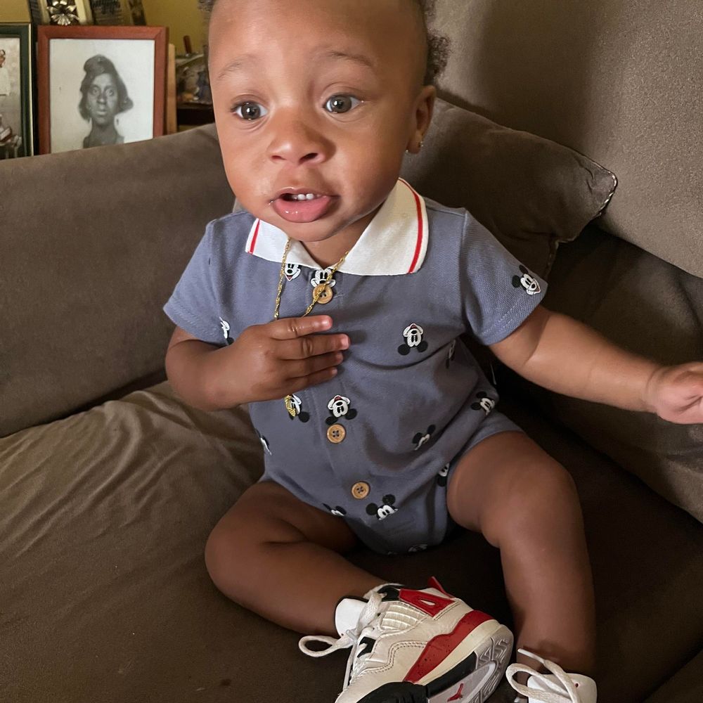 Meet your Posher, Dee